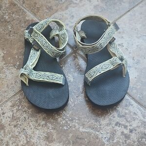 Teva Women's Sandals in Black and Light Green Pattern